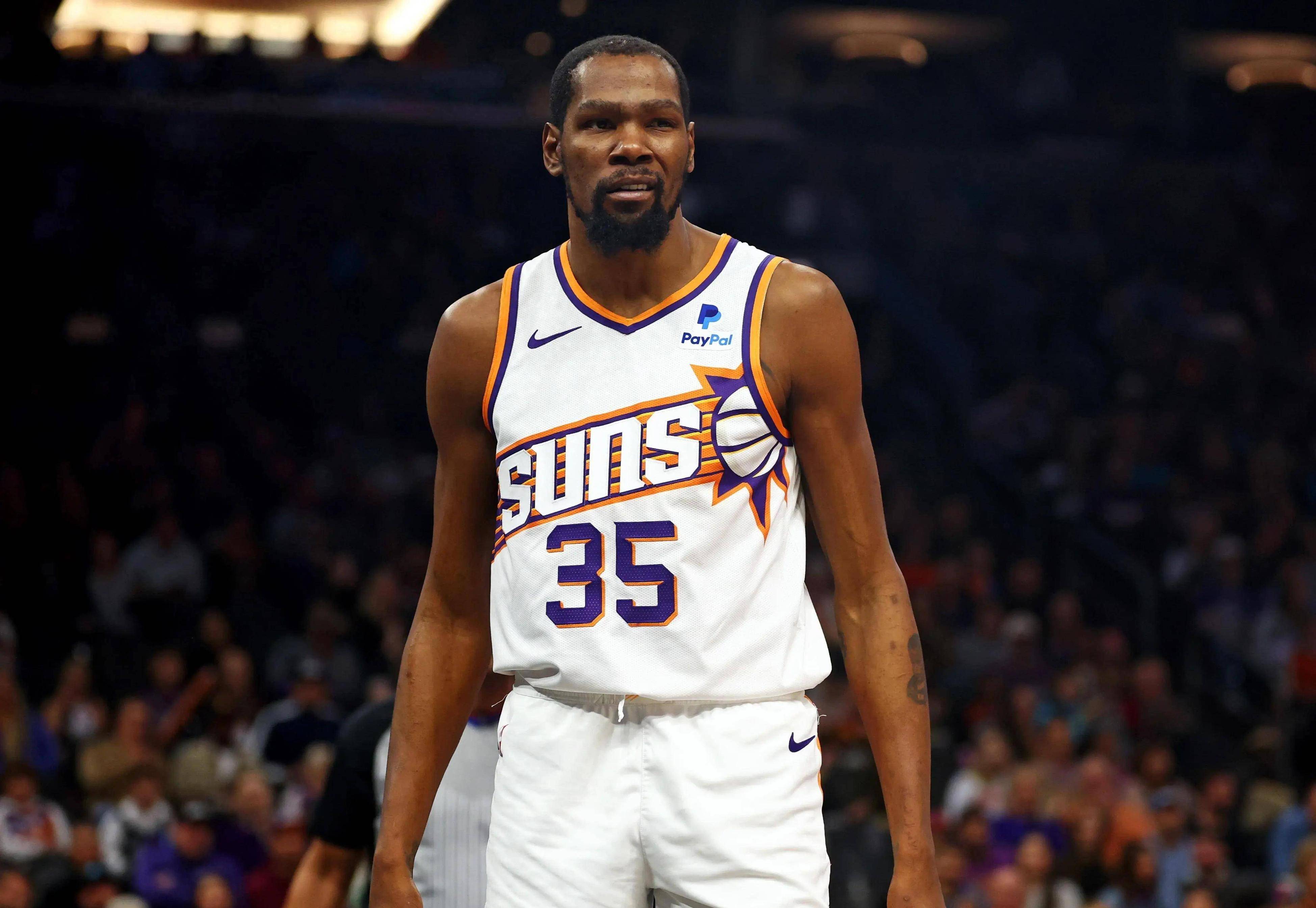 在接受采访 在接受采访