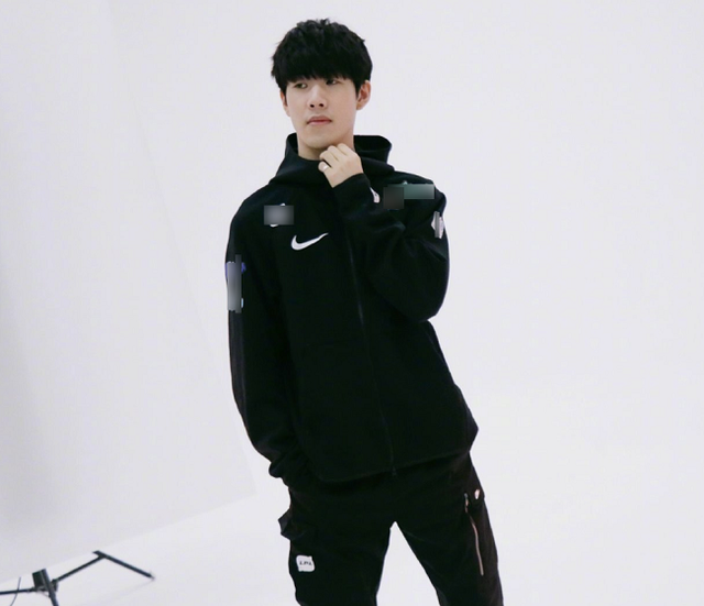 9号从盲侧 9号从盲侧