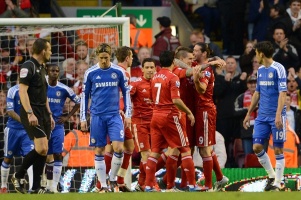 使他在更衣 使他在更衣